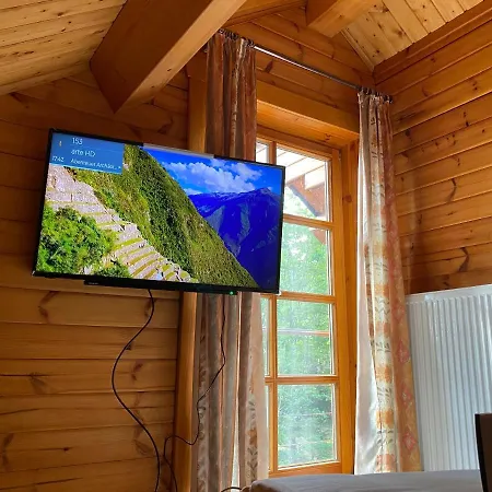 Waldhaus Eichhoernchen *