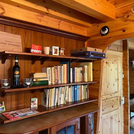 Waldhaus Eichhoernchen Tatil Evi *