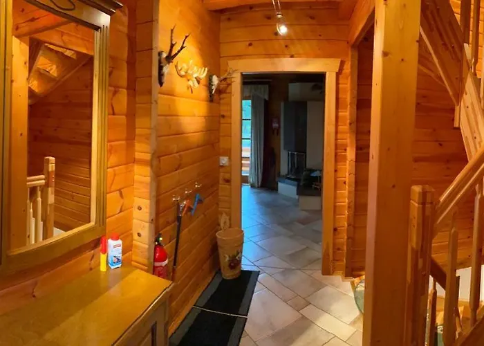 Waldhaus Eichhoernchen * Bad Schmiedeberg