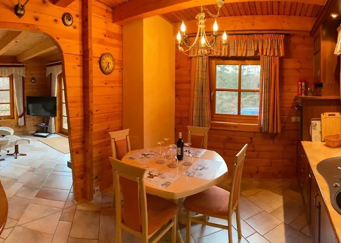 Waldhaus Eichhoernchen * Bad Schmiedeberg